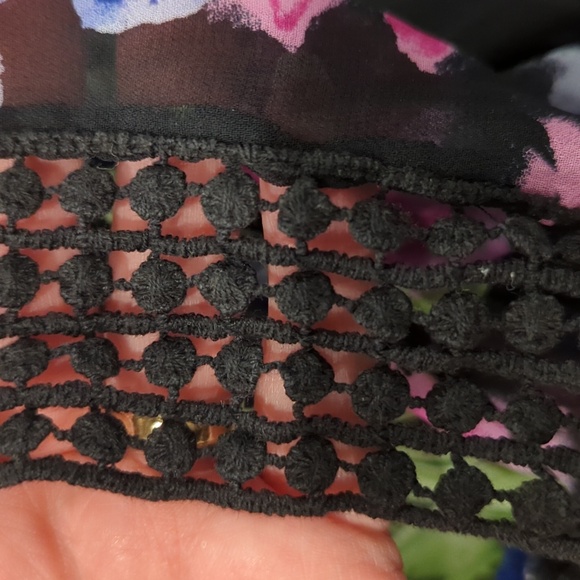 Sheer Floral Top - Picture 7 of 7